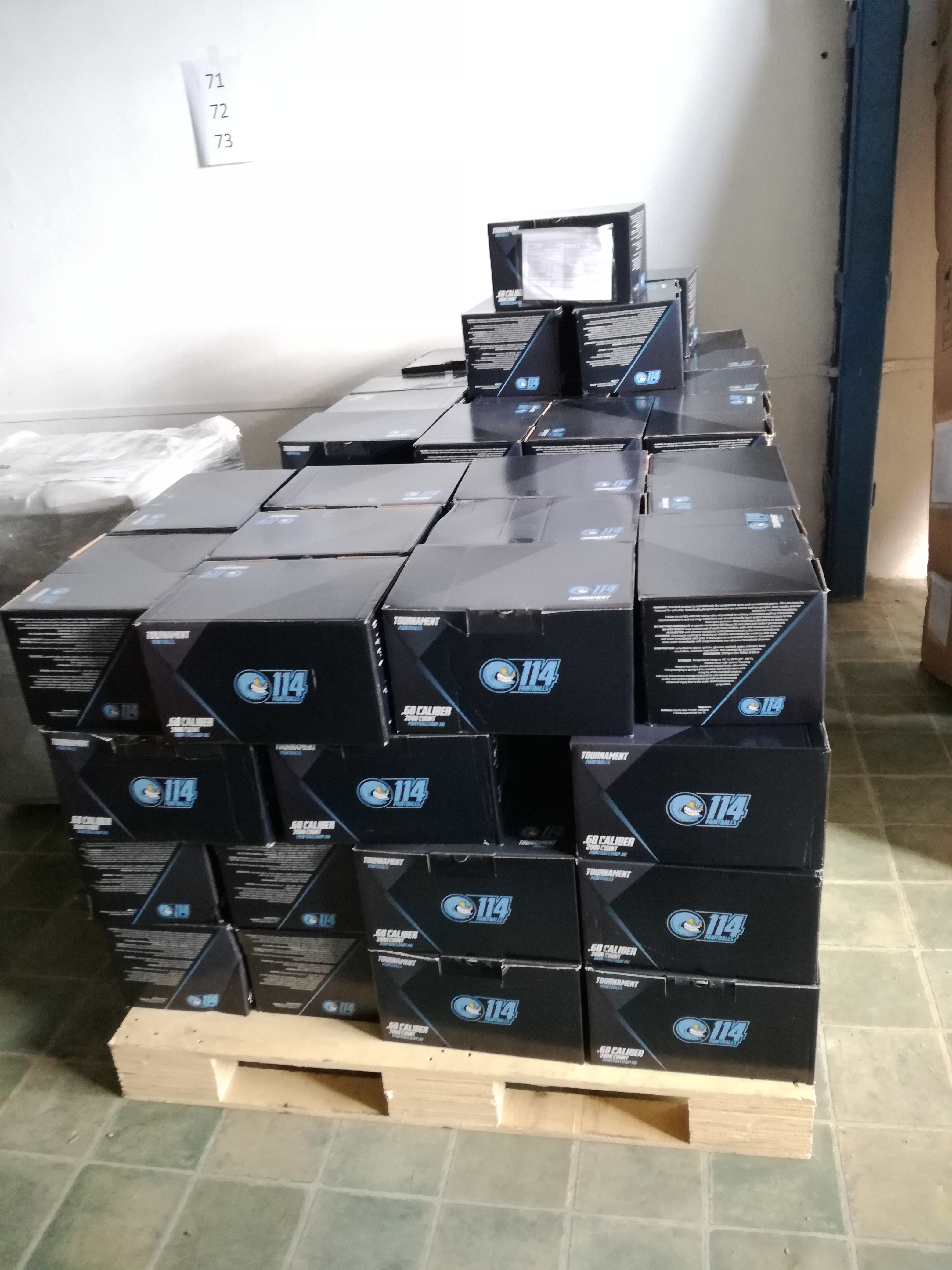 Raklapos áru kiszállítás előtt