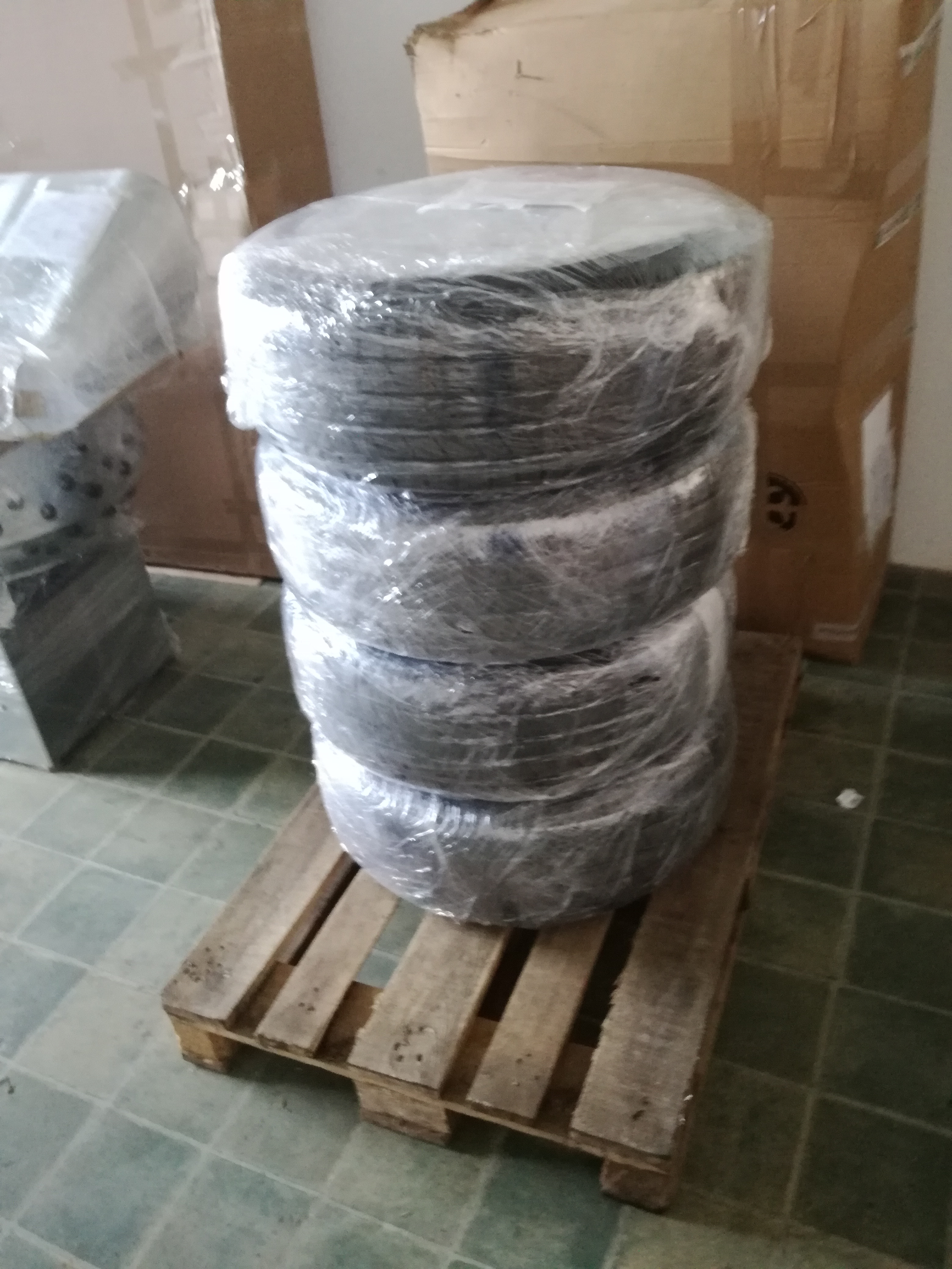 Raklapos áru kiszállítás előtt