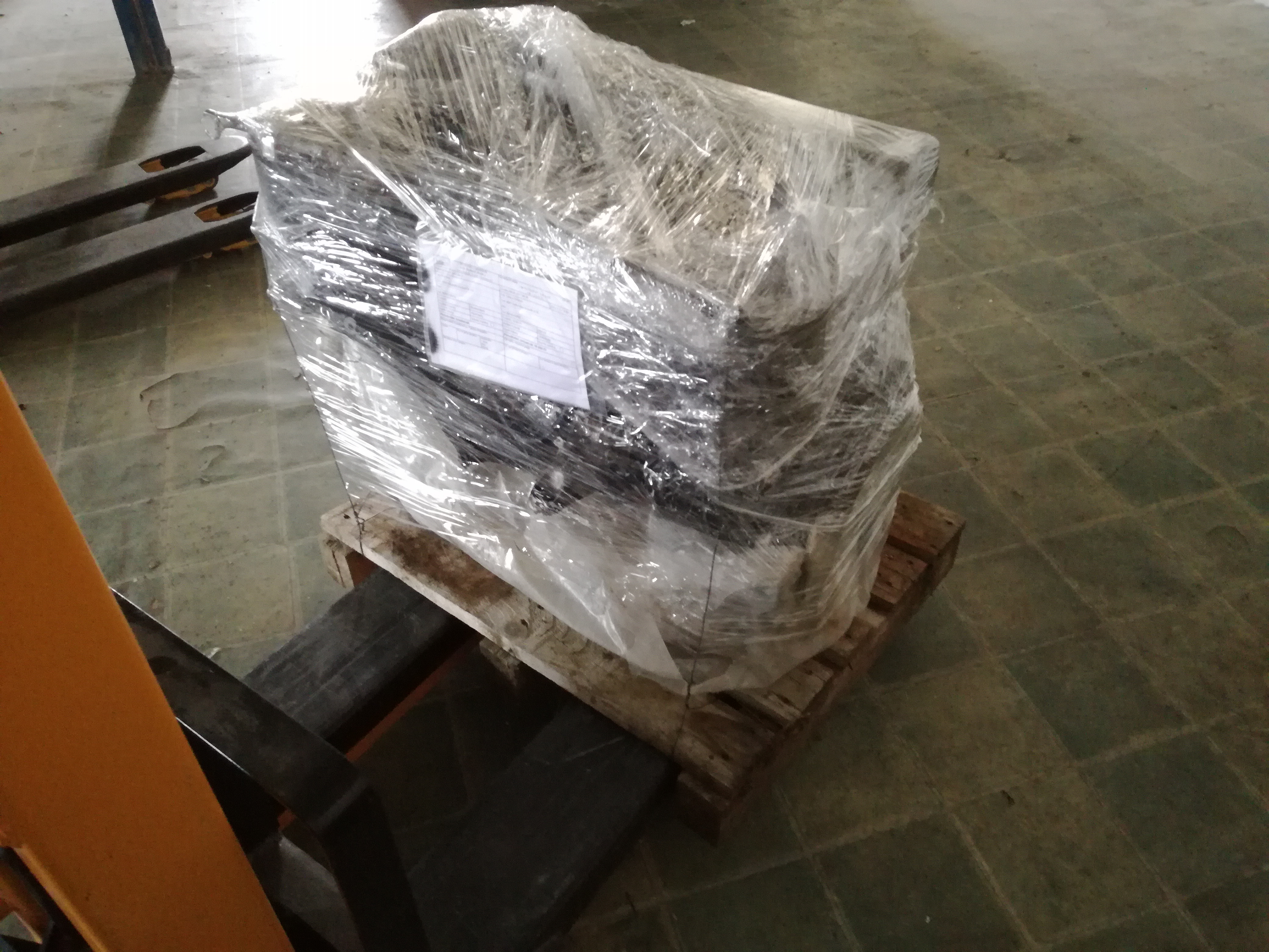 Raklapos áru kiszállítás előtt