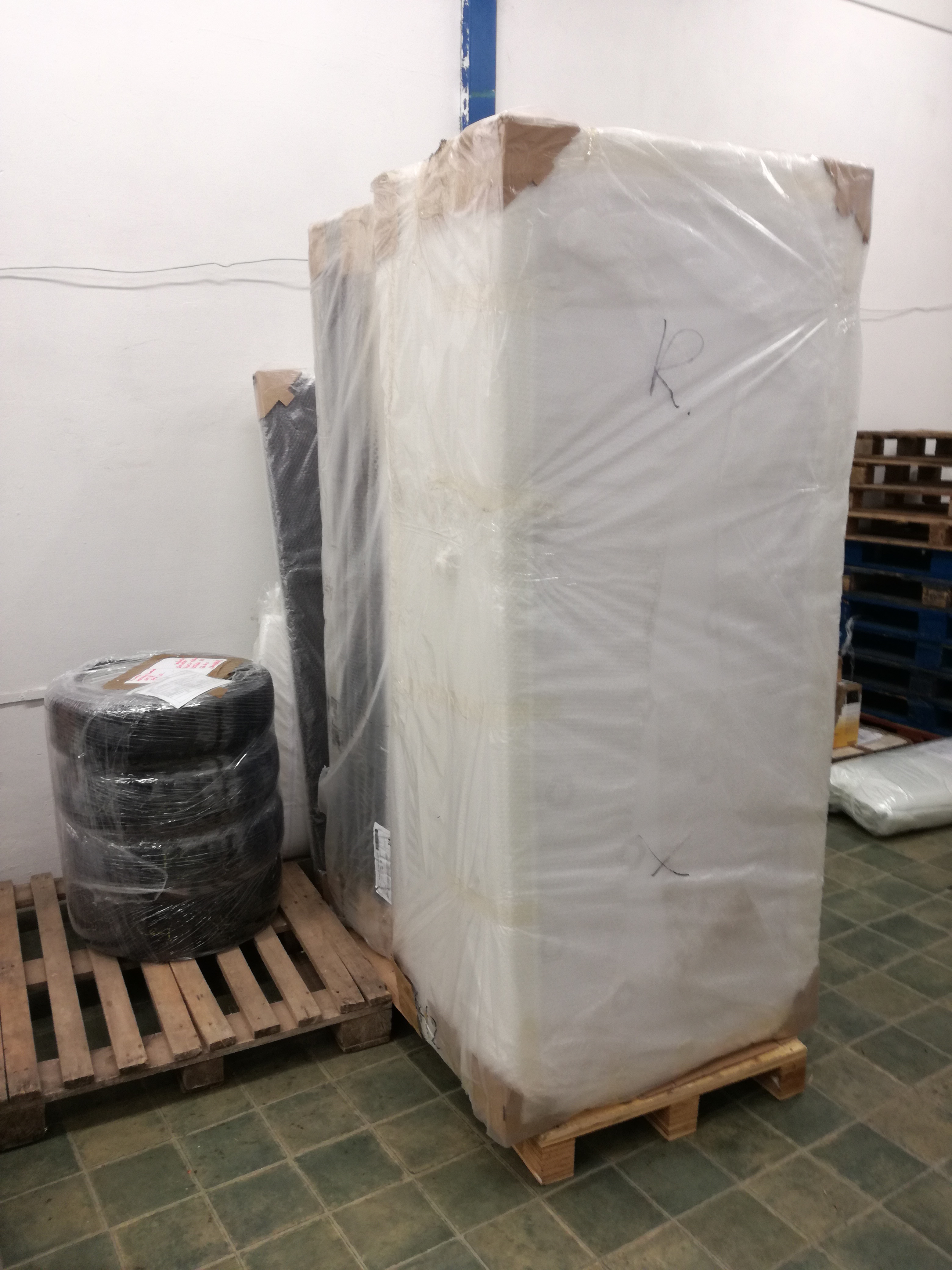 Raklapos áru kiszállítás előtt